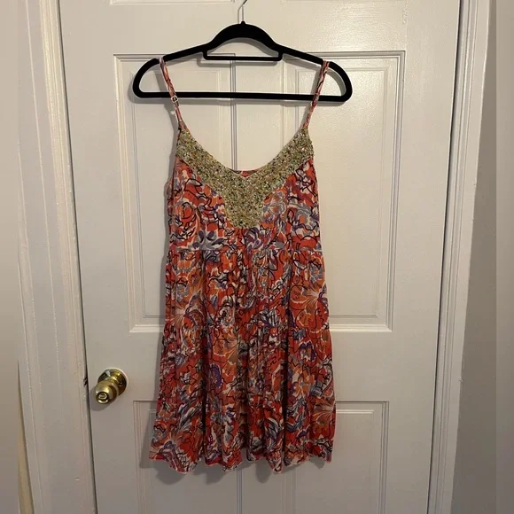 free people red beaded dress Free People Red Floral Mini Dress with Lace Trim, Open Back and Balloo   The Thrifty Hippy